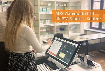 PTA Schülerin bedient Kasse ADGKAi