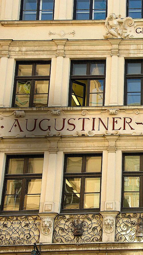 Fassade des Augustiner Stammhaus in München