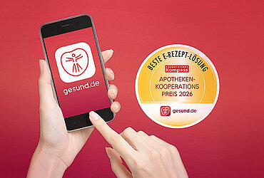 gesund.de-Auszeichnung zur Besten E-Rezept-Lösung neben Smartphone mit gesund.de-Logo