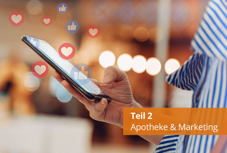 Person hält Smartphone in der Hand