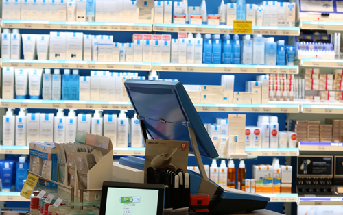 ADG Kassensystem ADGRAYCE T in der Heldmann's Apotheke in Mannheim