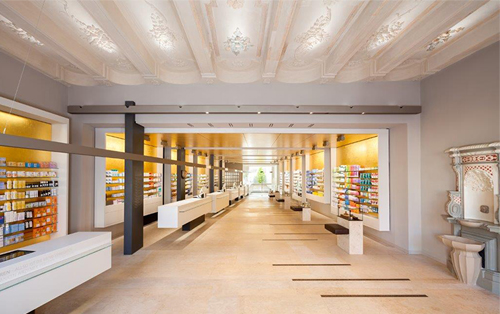 Blick in die Löwen Apotheke Trier