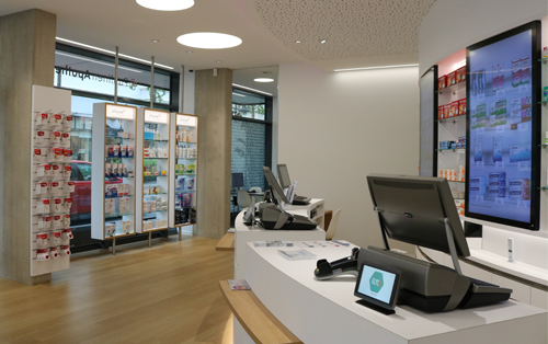 HV Tische in der Medicum Apotheke in Detmold mit ADG Kassensysteme und Digitaler Sichtwahl