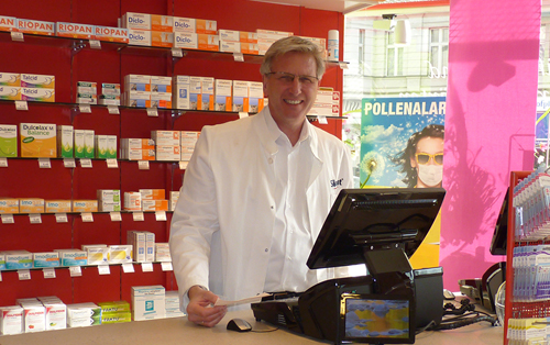 Portrait von Pharmazierat Dr. rer. nat. Glass