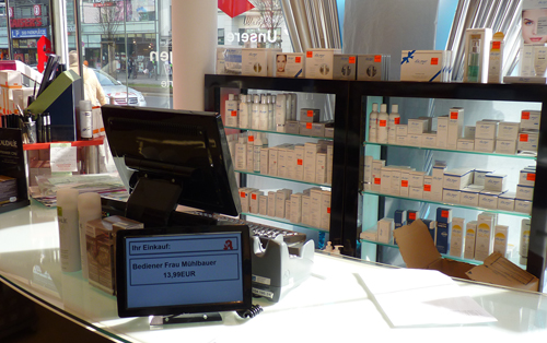 Offizin der Schildhorn Apotheke in Berlin