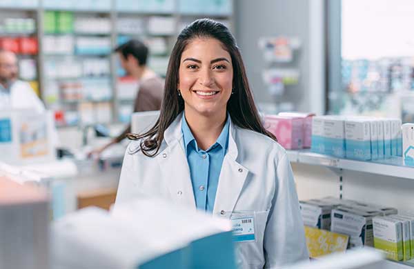 Lächelnde Apothekerin